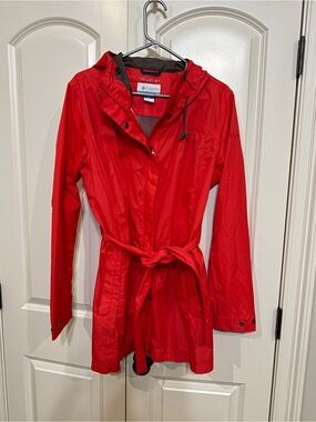 Columbia Women’s Red/Orange Hooded Rain Jacket